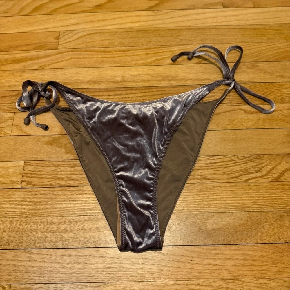 SKIMS SWIM (RARE) UMBER Bottoms.